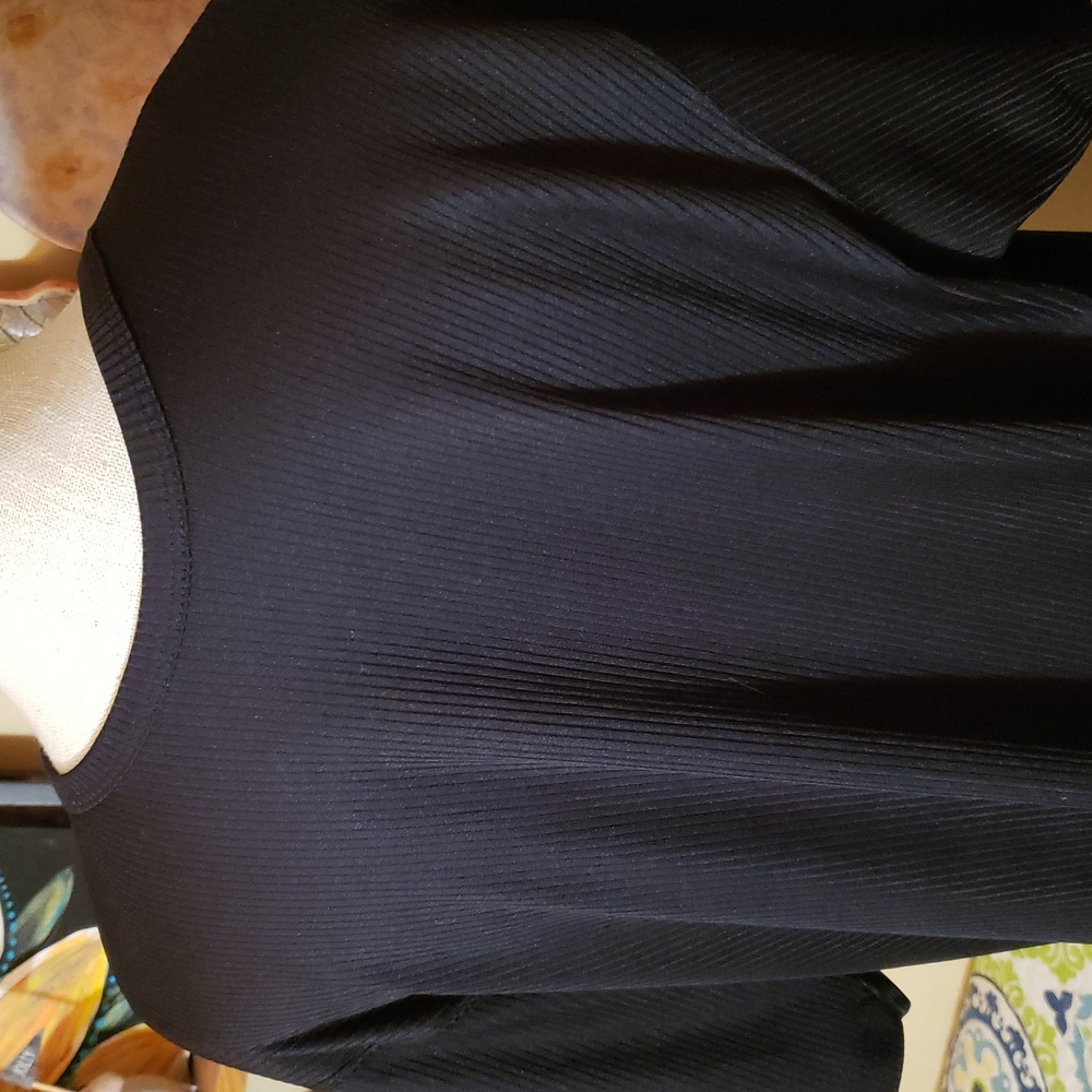 Stylish Black Short Sleeve Men's Ribbed Tee